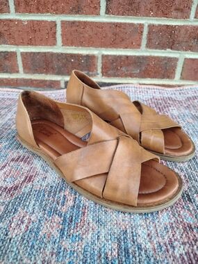 Sergio Tomani Sandal Womens 39 US8.5 Elfa Basketweave Leather D'orsay Flats Tan